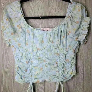 Crave Fame baby floral crop top size large.